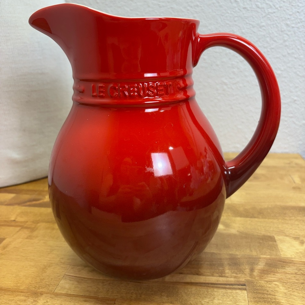 Rare - Le Creuset Cerise Red 3qt Stoneware Signature Pitcher Sangria Jug